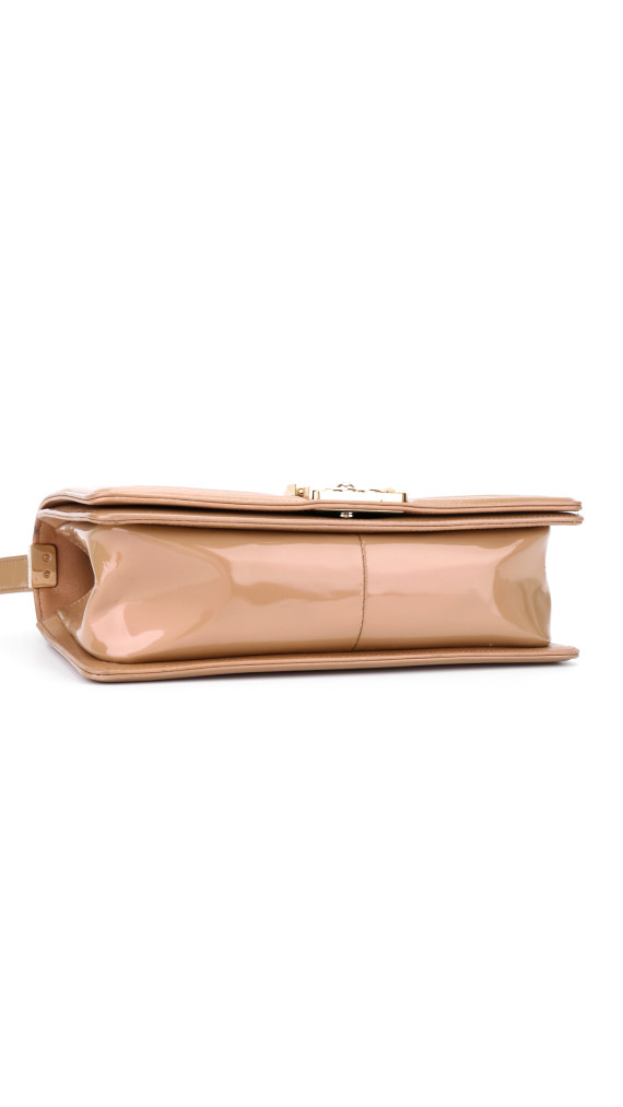Chanel Le Boy Shoulder Bag Size Medium i Patent Leather