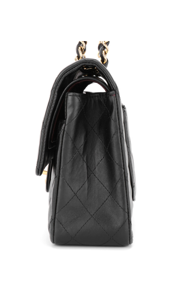 Chanel Classic Double Flap Bag i Size Medium Sort Lammeskinn