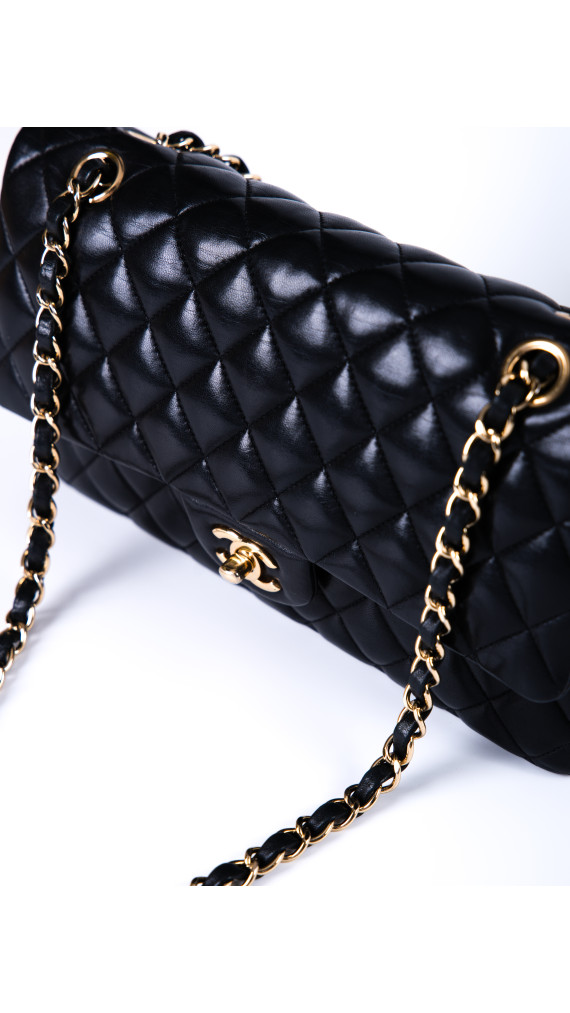 Chanel Classic Double Flap Bag i Size Medium Sort Lammeskinn