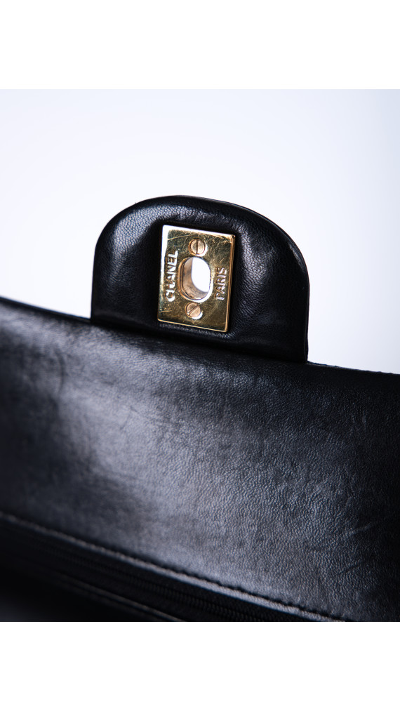 Chanel Classic Double Flap Bag i Size Medium Sort Lammeskinn