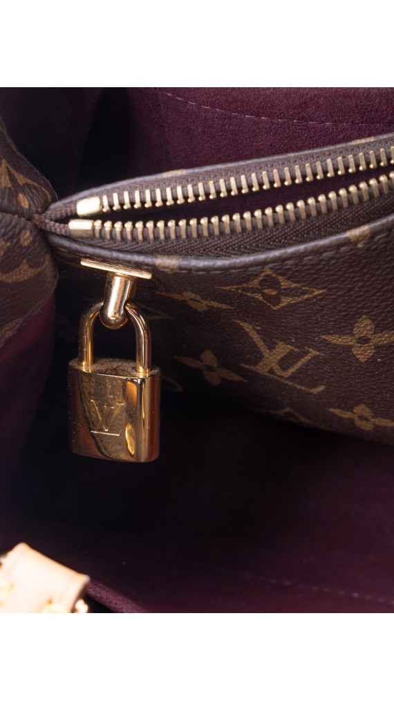 Louis Vuitton Montaigne BB Shoulder Bag