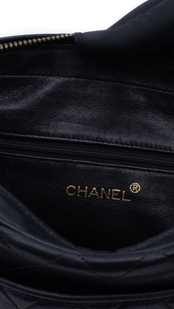 Vintage Chanel skulderveske i lammeskinn