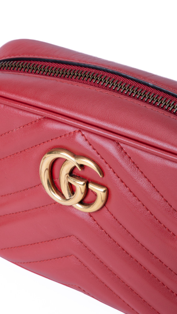 Gucci GG Marmont kamera-veske