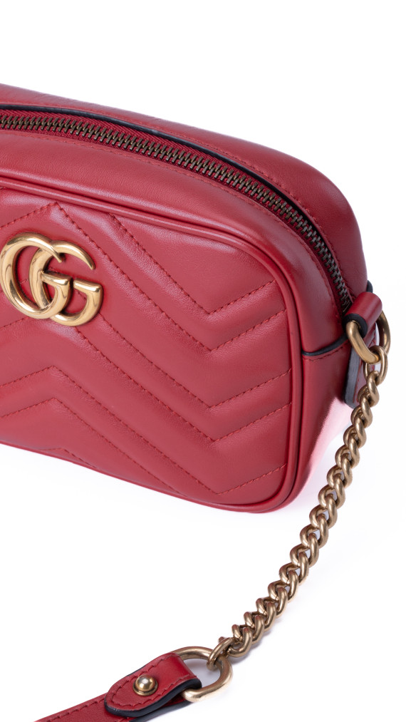 Gucci GG Marmont kamera-veske