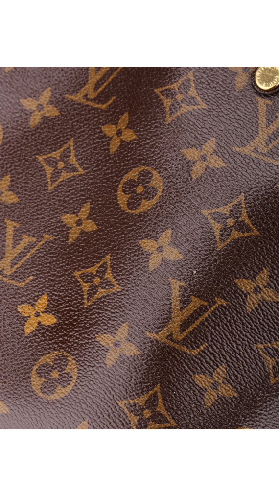 Louis Vuitton Montaigne MM Shoulder Bag
