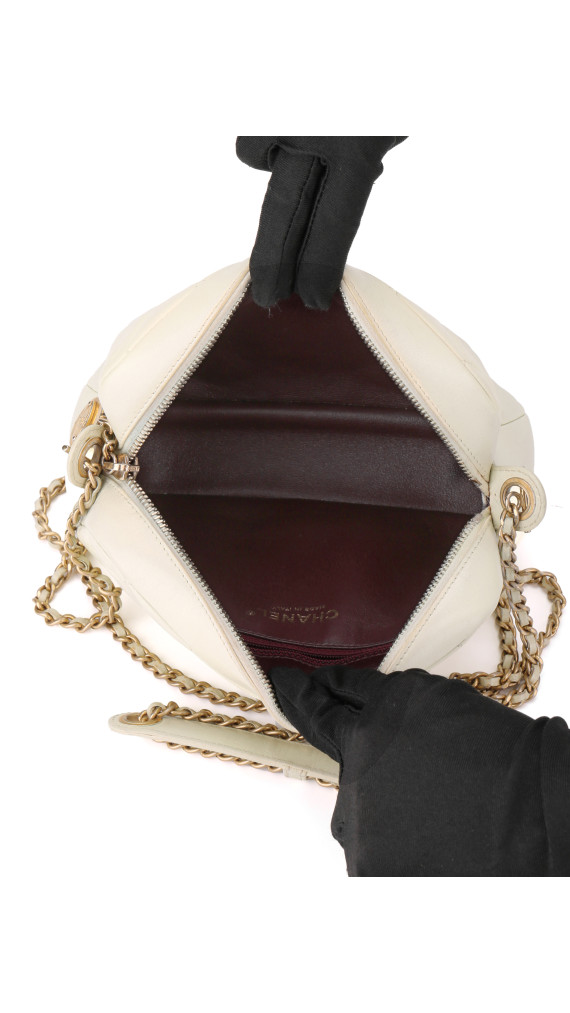 Chanel Quilted Camera Bag i Hvit Skinn