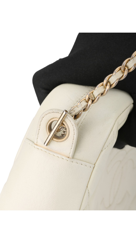 Chanel Quilted Camera Bag i Hvit Skinn