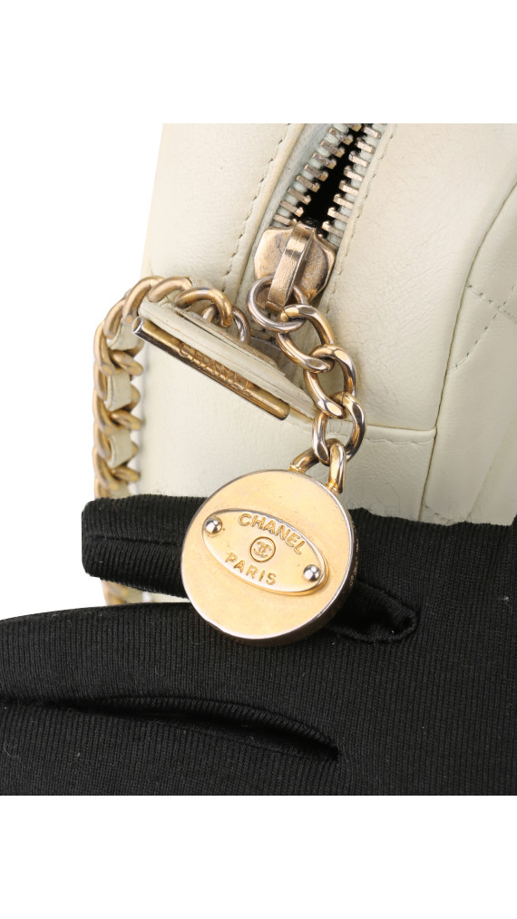 Chanel Quilted Camera Bag i Hvit Skinn
