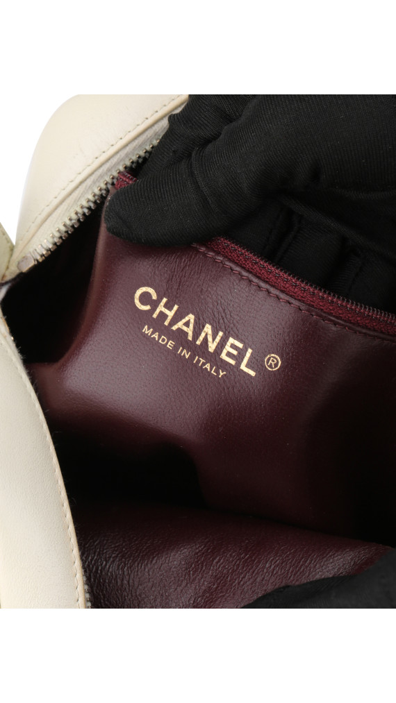 Chanel Quilted Camera Bag i Hvit Skinn