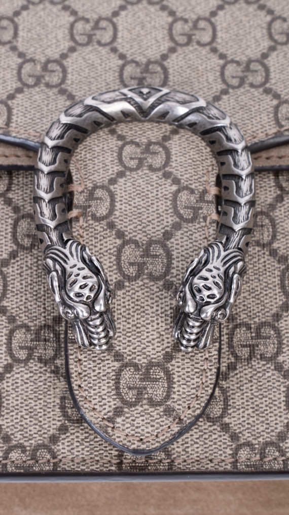 Gucci Dionysus GG Supreme Shoulder Bag