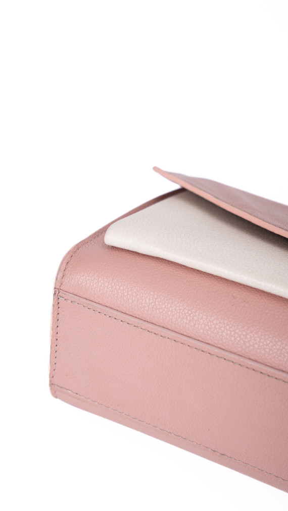 Louis Vuitton Lockme Chain Bag – Rosa og Sort Kalveskinn