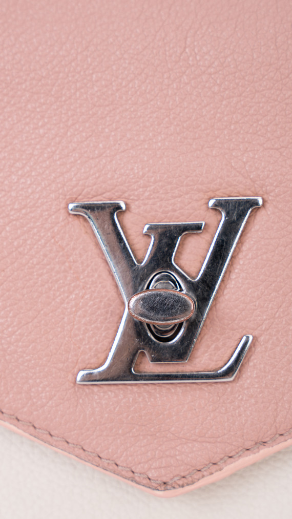 Louis Vuitton Lockme Chain Bag – Rosa og Sort Kalveskinn