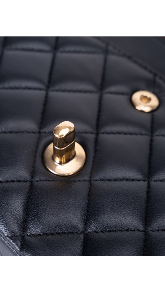 Chanel Classic Double Flap Bag – Sort Lammeskinn med Gullfarget Hardware