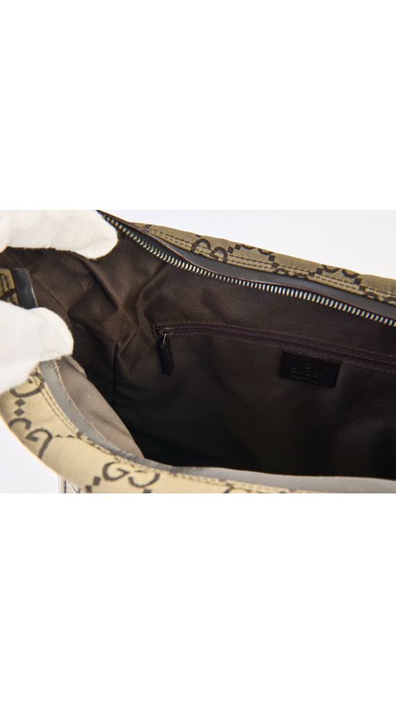 Gucci GG Monogram Hobo Bag med Skinnpaneler