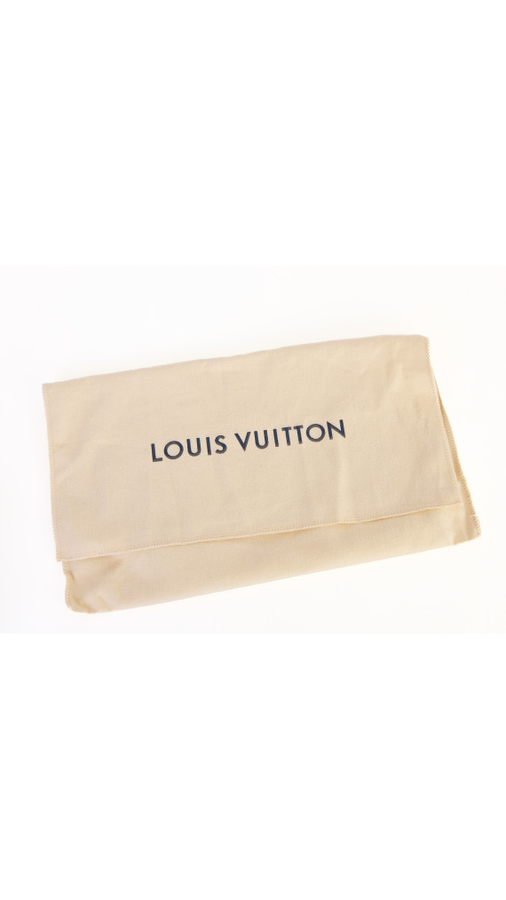 Louis Vuitton Trousse Toilette monogram 23