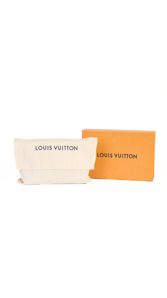 Louis Vuitton Trousse Toilette monogram 23