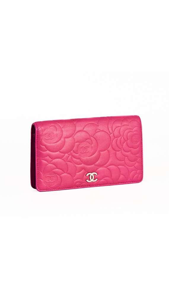 Chanel Camellia Lambskin Pink Wallet med Sølv CC-logo