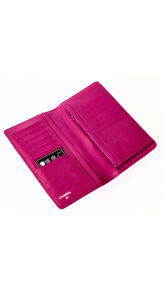 Chanel Camellia Lambskin Pink Wallet med Sølv CC-logo