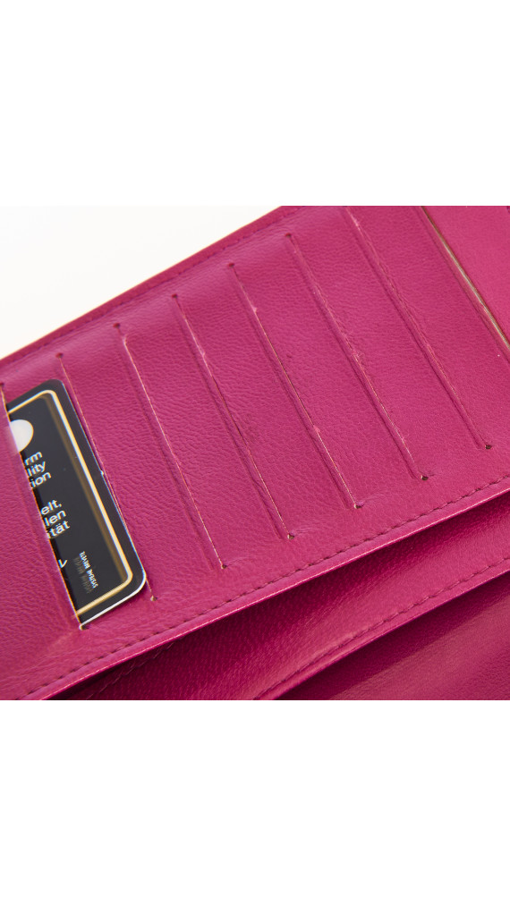 Chanel Camellia Lambskin Pink Wallet med Sølv CC-logo