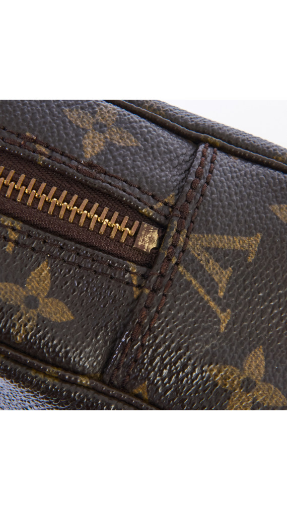 Louis Vuitton Trousse Toilette 23 i monogram