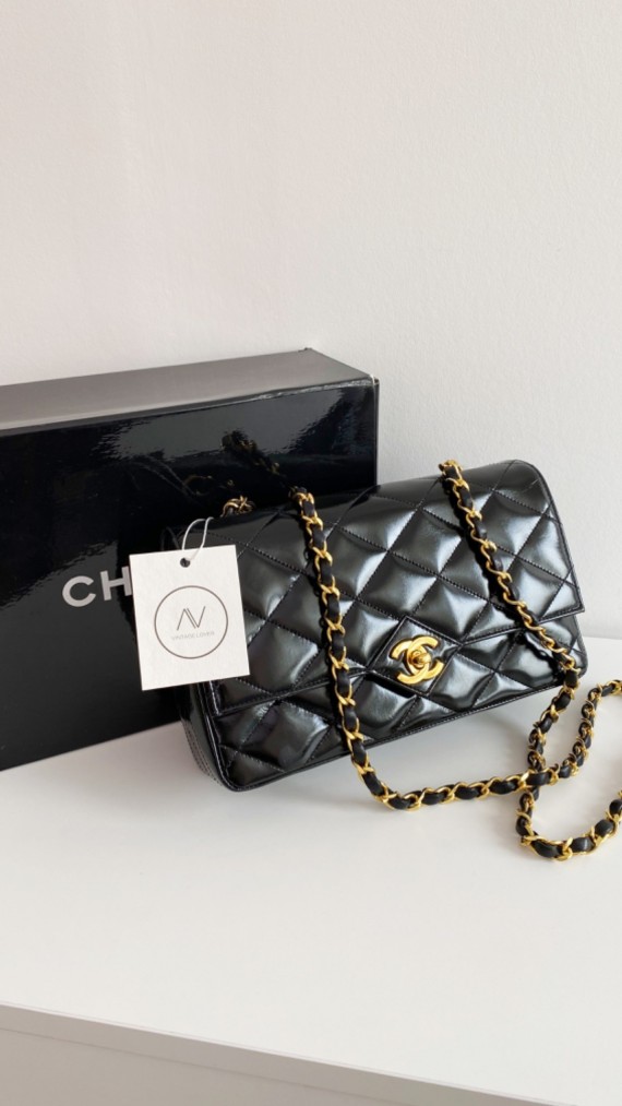 Chanel Single Flap Crossbody Bag Patent Leather