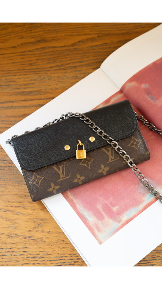 Louis Vuitton Sarah Wallet – Monogram Canvas