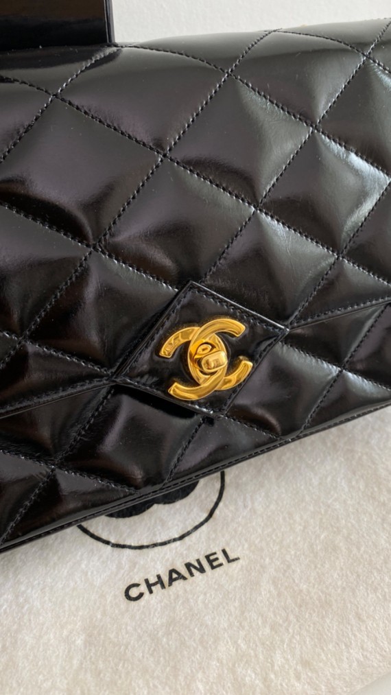 Chanel Single Flap Crossbody Bag Patent Leather