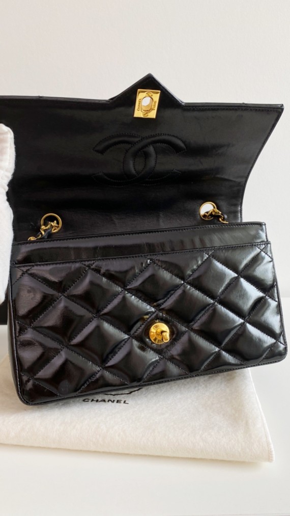 Chanel Single Flap Crossbody Bag Patent Leather