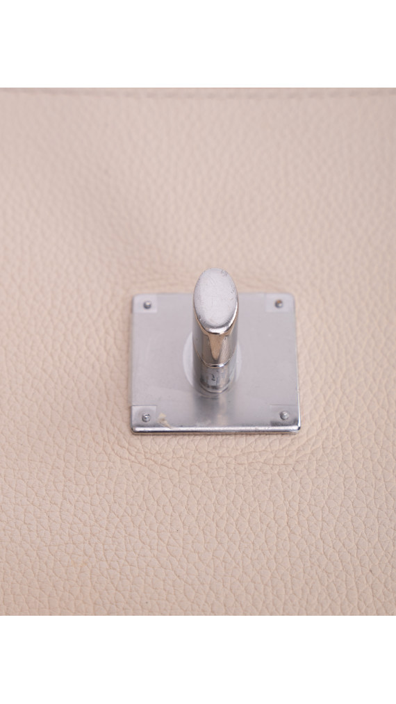 Louis Vuitton Lockme i Beige, Karamell og Korallrød