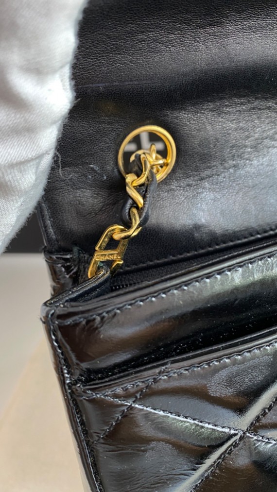 Chanel Single Flap Crossbody Bag Patent Leather