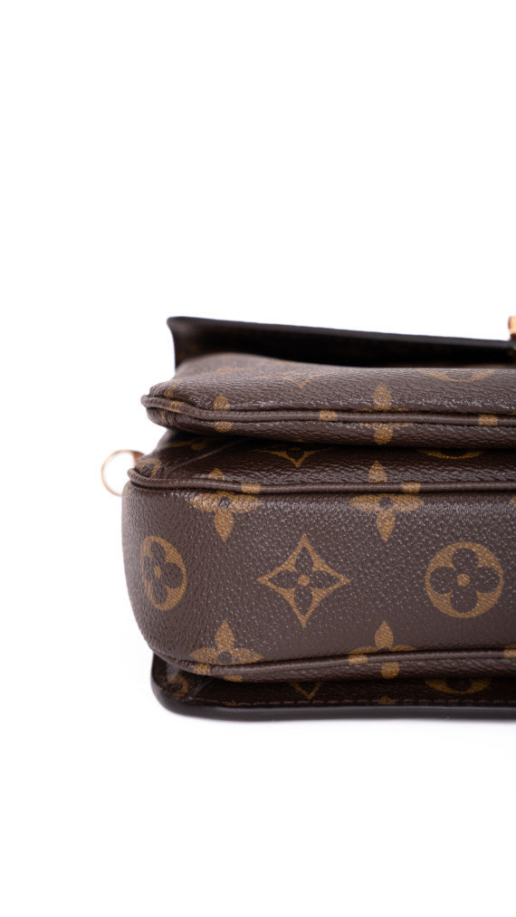 Louis Vuitton Pochette Métis Monogram Canvas