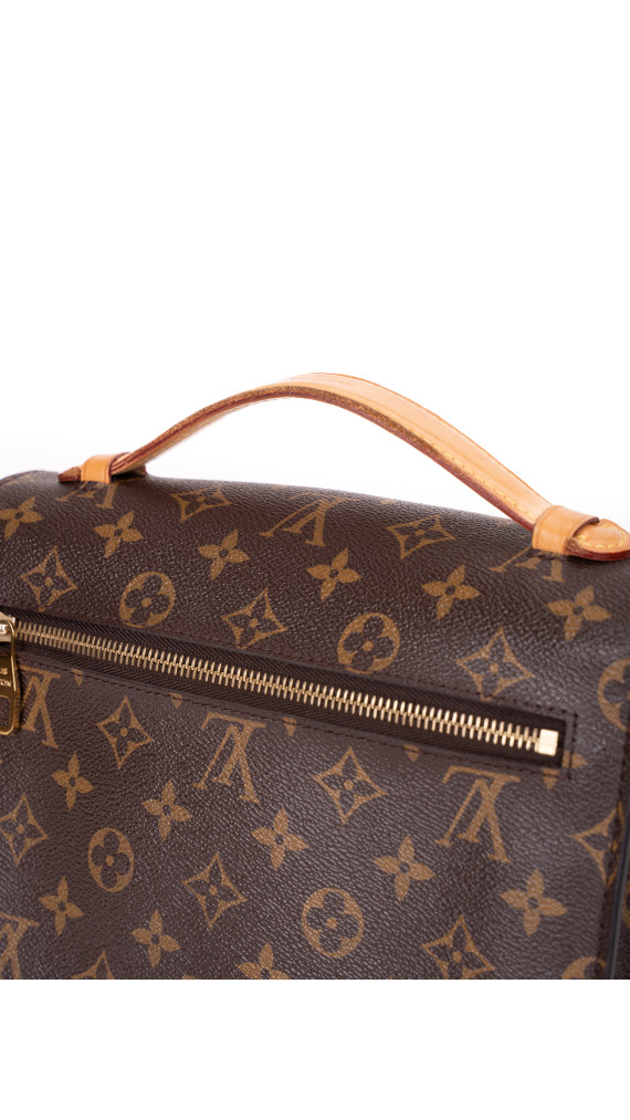 Louis Vuitton Pochette Métis Monogram Canvas