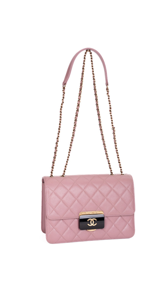 Chanel Single Flap Bag – Rosa Lammeskinn med Akryl CC-lås