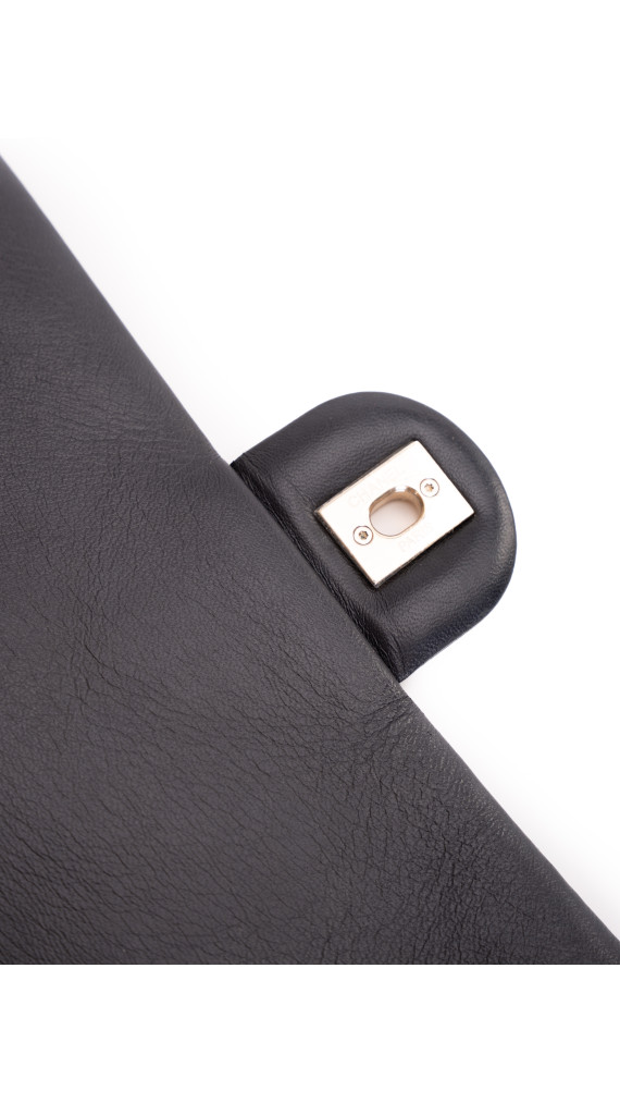 Chanel 19 Flap Bag i Sort Skinn med Gyllen Kjede