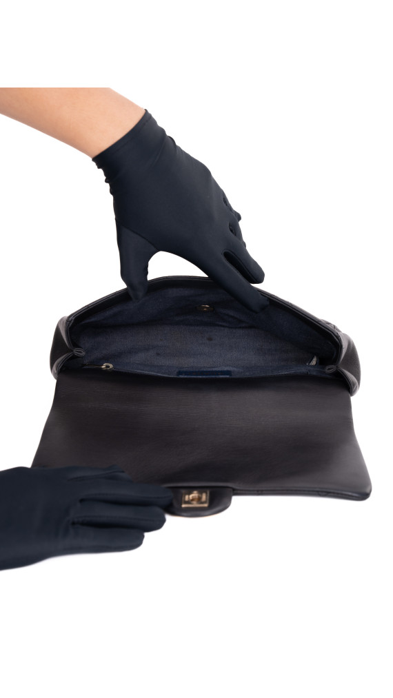 Chanel 19 Flap Bag i Sort Skinn med Gyllen Kjede