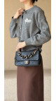 Chanel 19 Flap Bag i Sort Skinn med Gyllen Kjede
