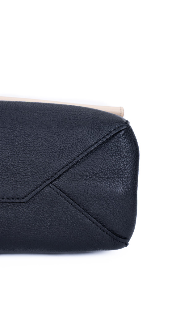 Louis Vuitton Lockme Bag i To-Tonet Beige og Sort Skinn