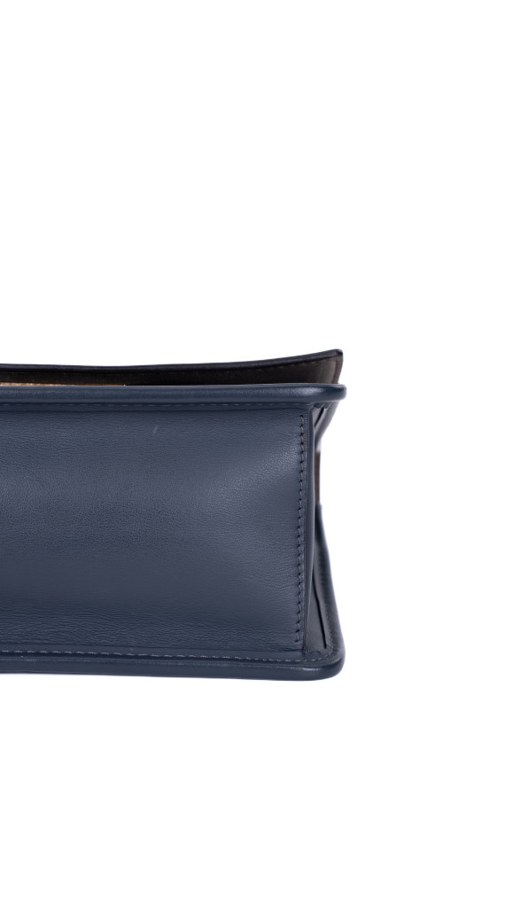 Fendi Kan I Shoulder Bag i Mørkeblå