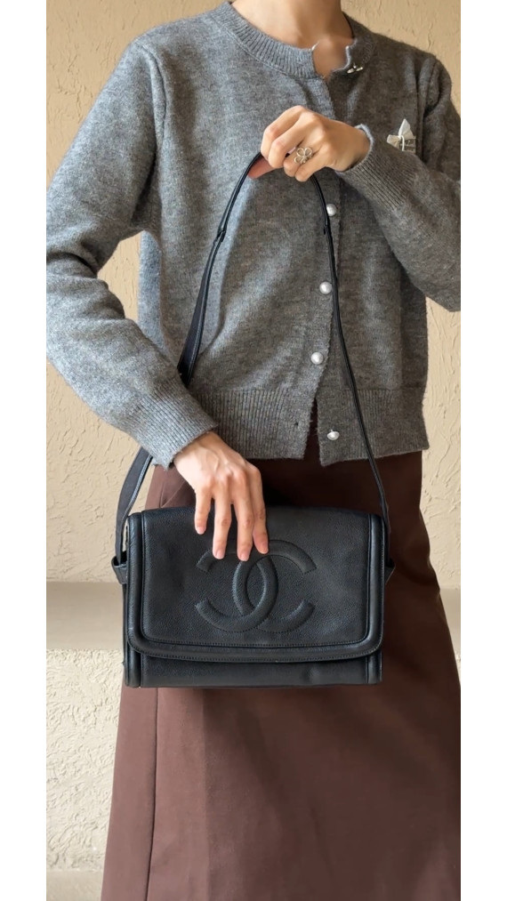 Chanel Vintage Skulderveske i Sort Caviar Skinn