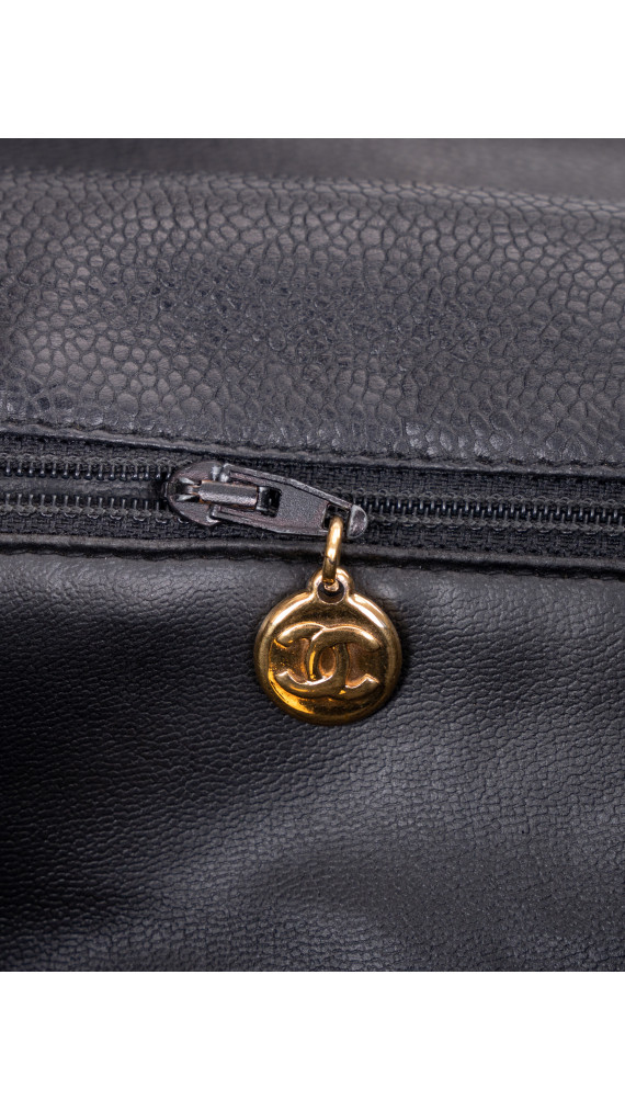 Chanel Vintage Skulderveske i Sort Caviar Skinn