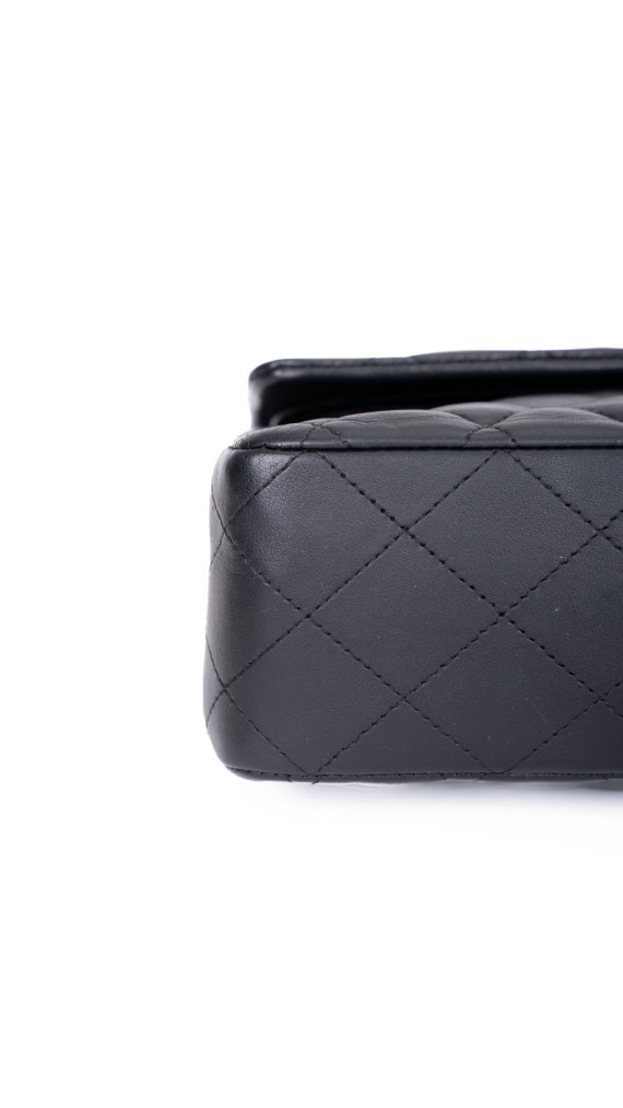 Chanel Classic Double Flap Bag Medium i Sort Lammeskinn