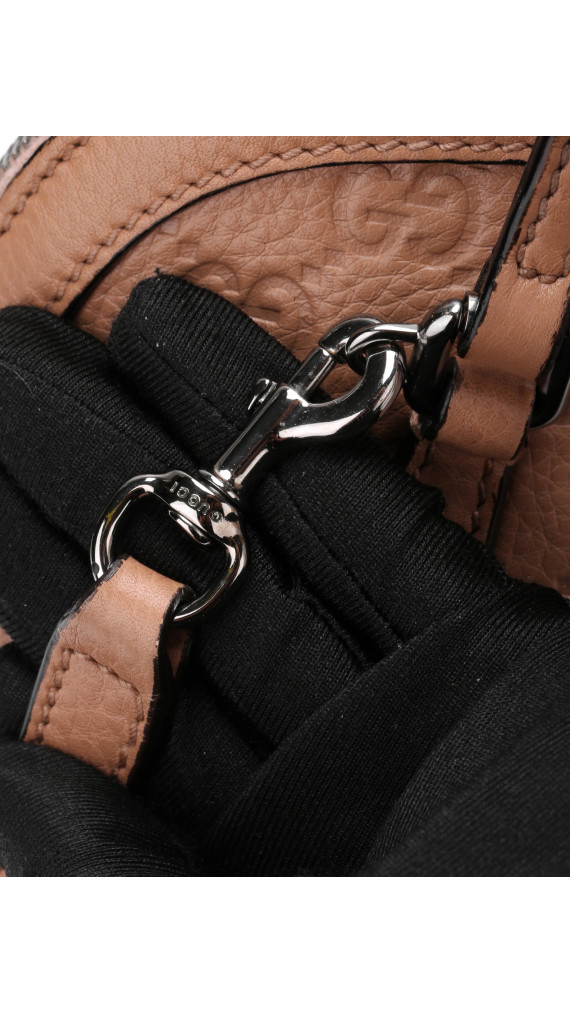 Gucci Alma Skulderveske I Preget Monogram