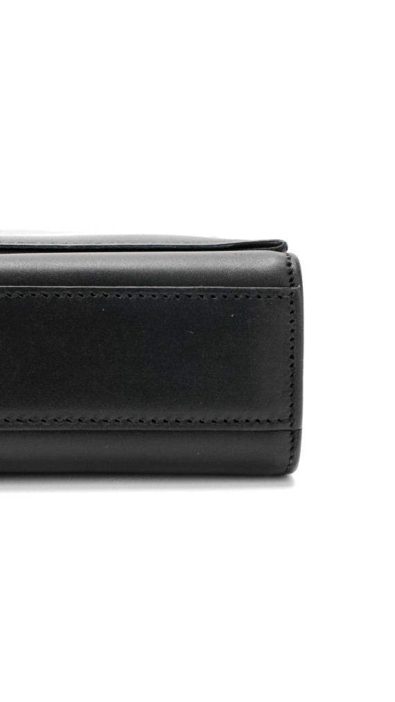 Saint Laurent Kate Tassel Skulderveske i Sort Skinn med Gullkjedestropp