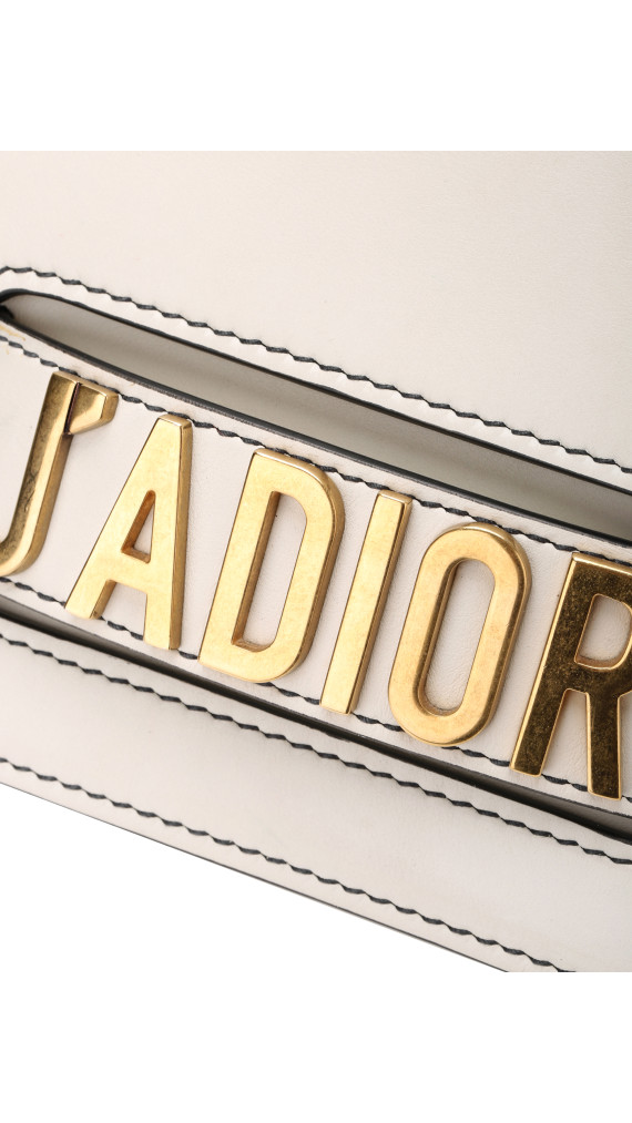 Dior J’ADIOR Flap Bag i Hvit Skinn med Gullkjedestropp