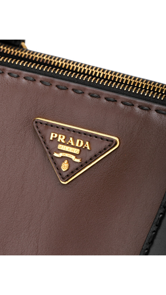 Prada Double Tote Bag i To-farget Skinn – Brun og Sort