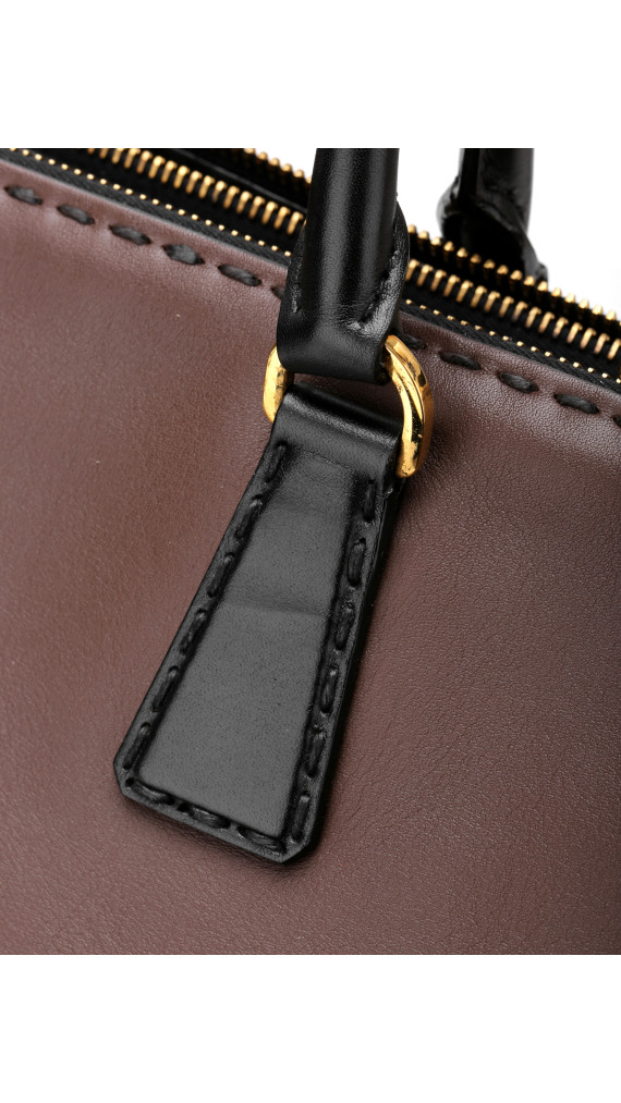 Prada Double Tote Bag i To-farget Skinn – Brun og Sort