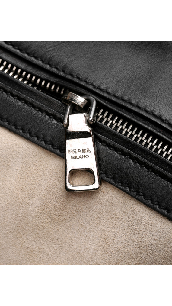 Prada Double Tote Bag i To-farget Skinn – Brun og Sort