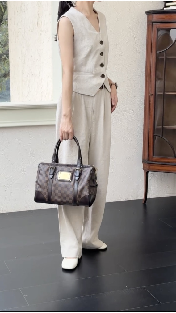 Louis Vuitton Damier Ebene Berkeley Håndveske