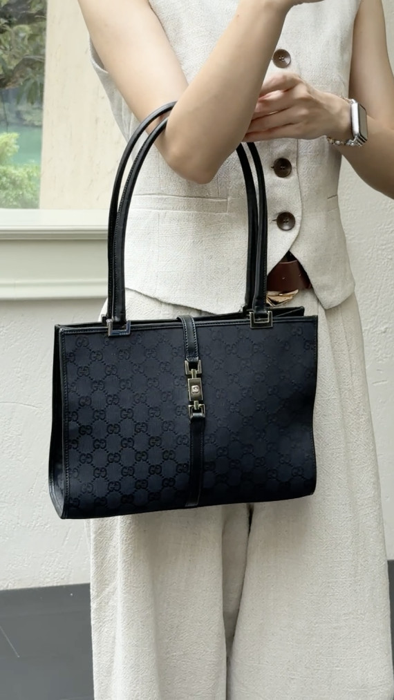 Gucci GG Supreme Canvas Tote med Web-lås – Svart