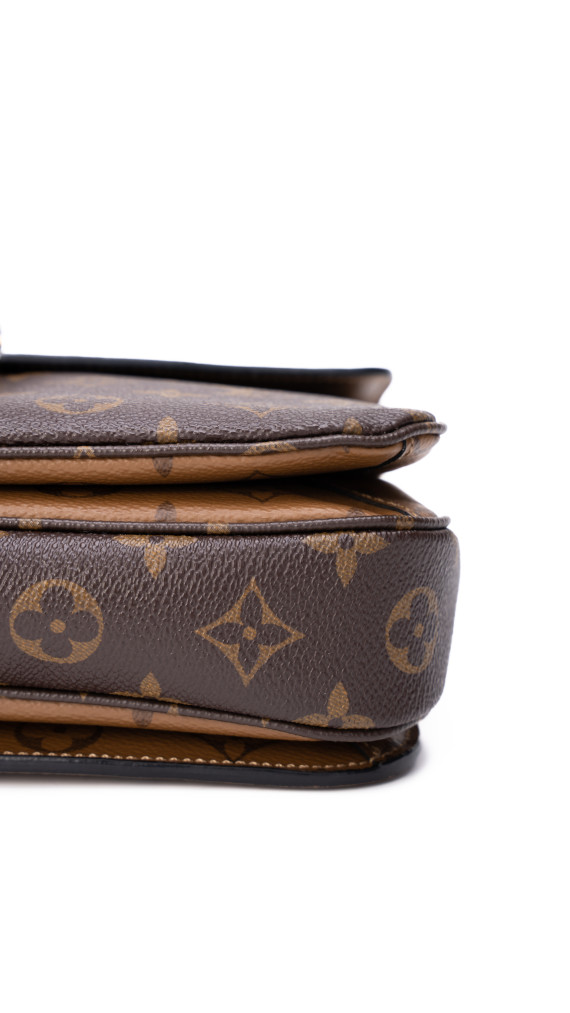 Louis Vuitton Pochette Métis Monogram Shoulder Bag